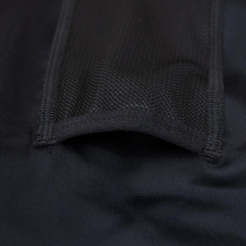 Black leg mesh pocket on the sleeveless tri suit womens